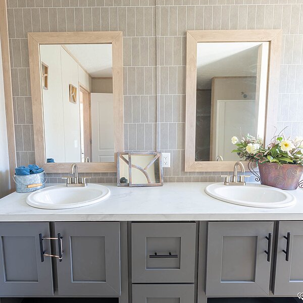 Epic Experience / The Snowcap 76CEE28764AH Bathroom 140491