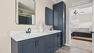 Epic Adventure / The Everest 76CEA32764AH Bathroom 87616