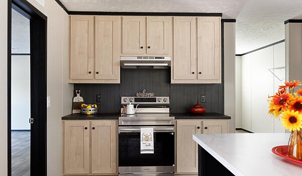 New Haven / Charleston 76NHS32685AH26 Interior 128353