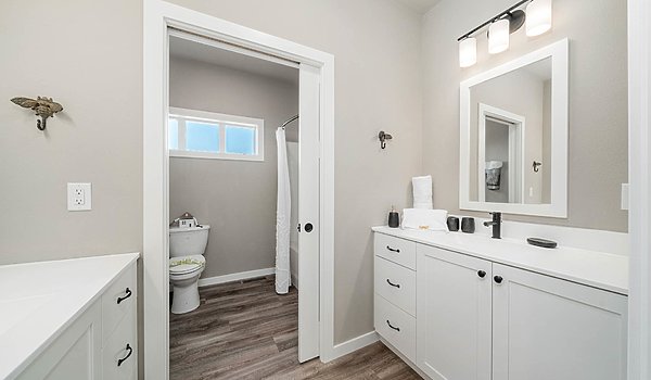 Platinum / The Copper Mountain Bathroom 89187