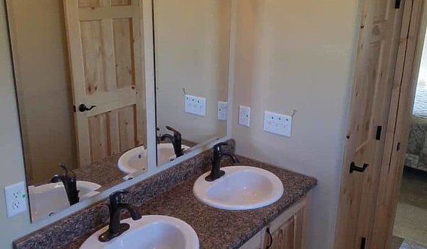 Platinum / Pine View Bathroom 71245