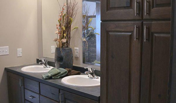 Platinum / Spruce Bathroom 71375