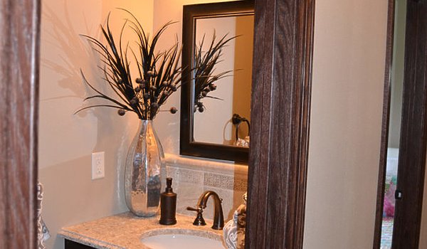 Platinum / Cumberland Bathroom 71437