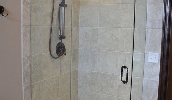 Platinum / Cumberland Bathroom 71439