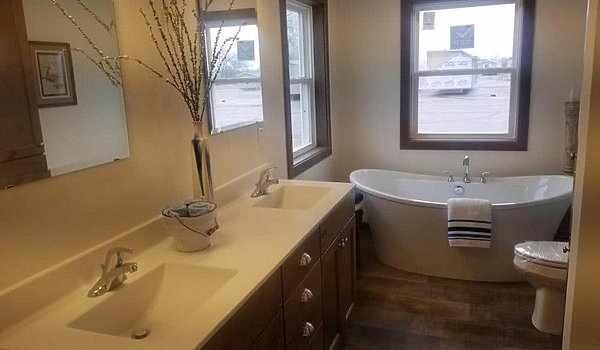 Classic / Dawson Bathroom 71674