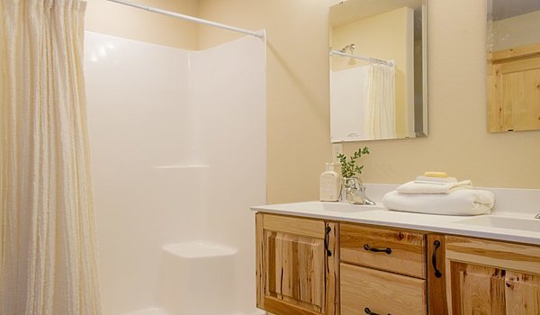 Classic / Glenwood Bathroom 71691