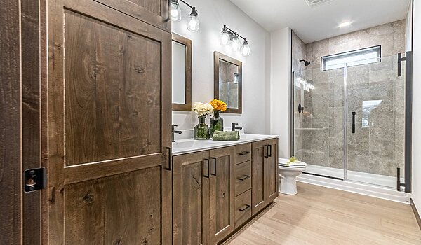 Platinum / Jackson Bathroom 121245