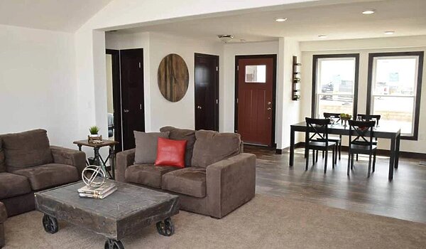 Platinum / Huntley Interior 132033