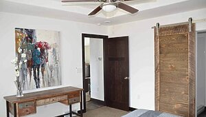 Platinum / Huntley Interior 132038