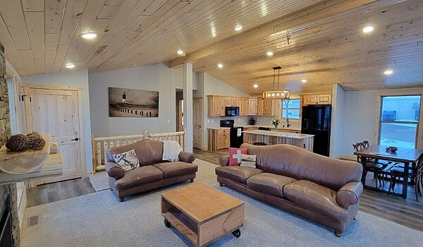 Classic / Thompson Interior 132058