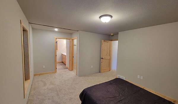 Classic / Thompson Interior 132062