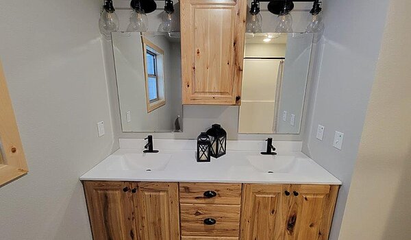 Classic / Thompson Interior 132065