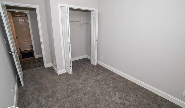 DCA Series / 2866-2043 Bedroom 36825