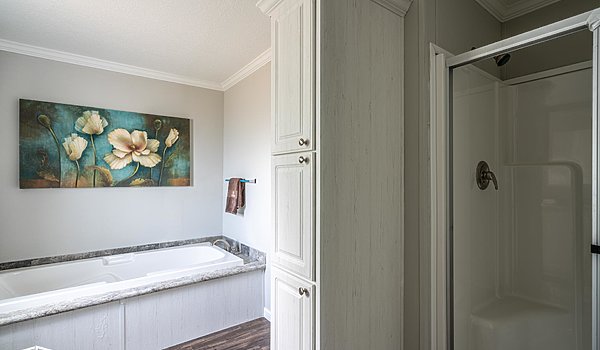 Rebirth Series / Marco 54 2839-216 Bathroom 48767