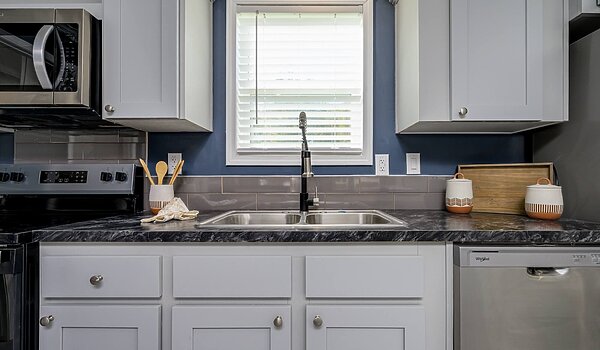 HD Series / Daphne 32242-629 Interior 126975