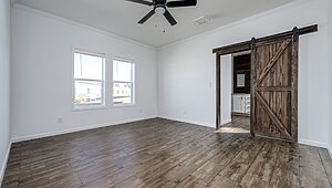 Rebirth Series / Kinder Lou 1634-706 Interior 127098