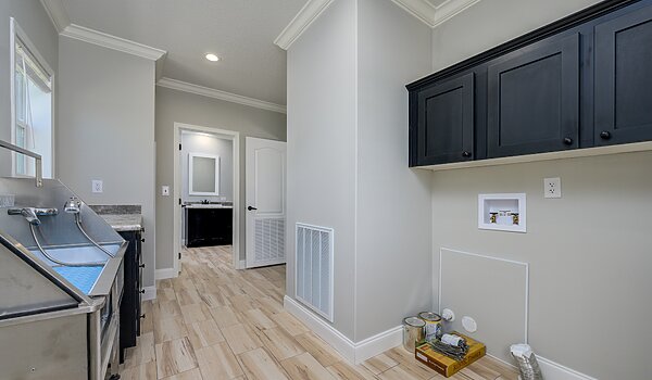 Rebirth Series / Windley 32262-678 Interior 127445