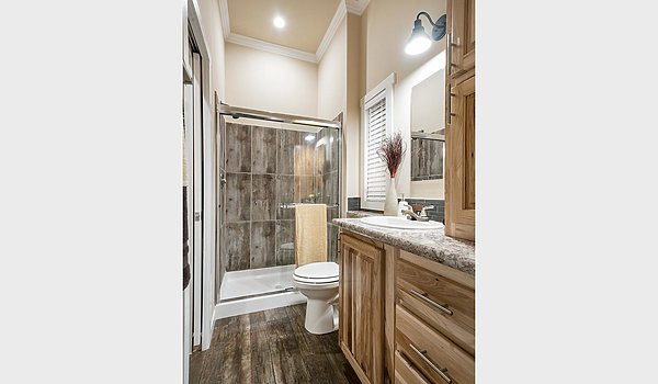 Park Model RV / APS 601 Bathroom 32679