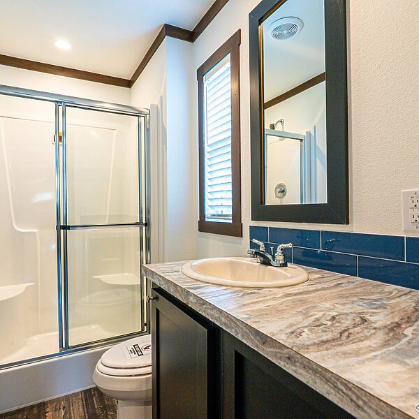 Park Model RV / APX 122 Bathroom 118437