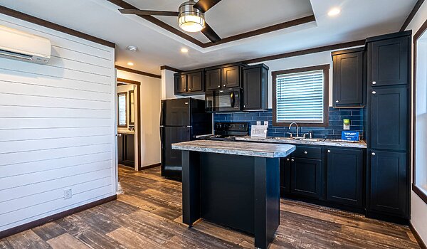 Park Model RV / APX 122 Kitchen 118429