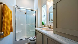 Park Model RV / The Burton Bathroom 118425