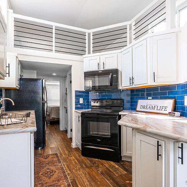 Park Model RV / APS 527B-SL Kitchen 118443