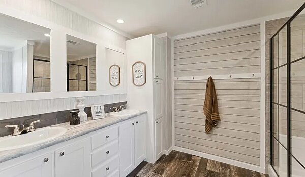 Brave Series / The Maddux 3248464BRV Interior 127243