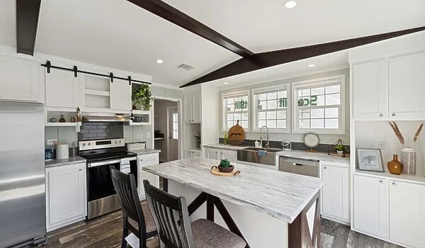 Brave Series / The Maddux 3248464BRV Interior 127239