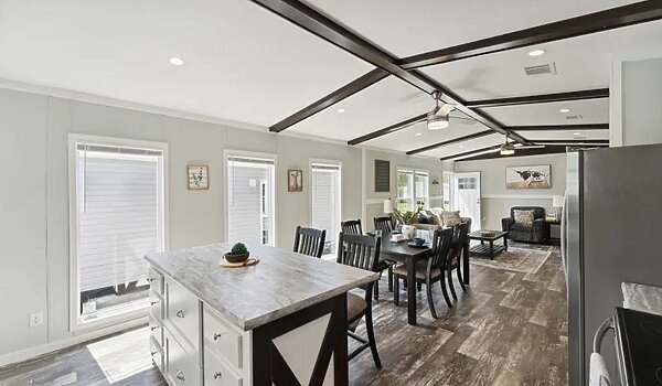 Brave Series / The Maddux 3248464BRV Interior 127241