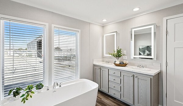 Brave Series / The Justice Interior 123048