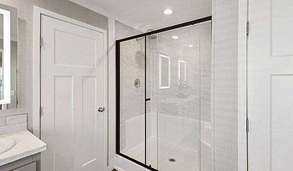 Brave Series / The Justice Interior 123049