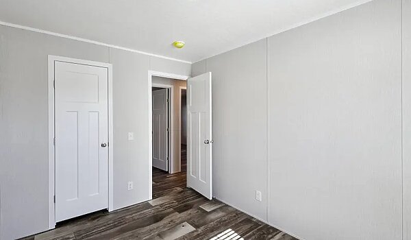 Minor League / Pelican Interior 127258