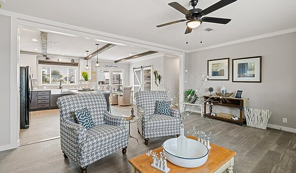 Keystone / The Horizon 68 KH30684Z Interior 135000
