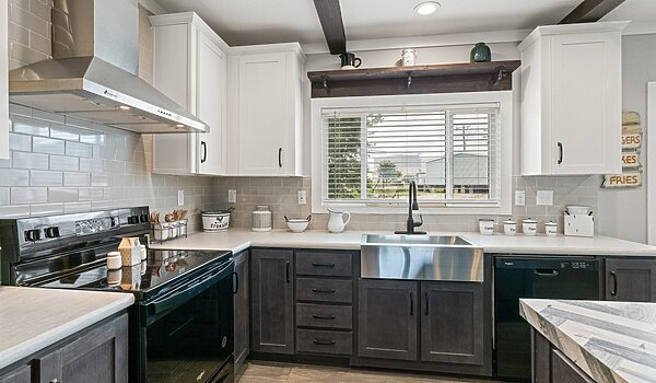 Keystone / The Horizon 68 KH30684Z Interior 135004