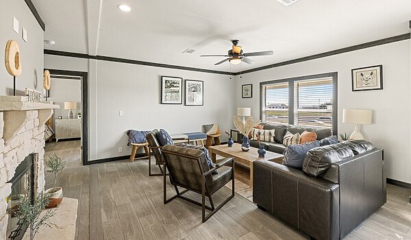 Keystone / The Pecan Valley 68 KH30683P Interior 135010