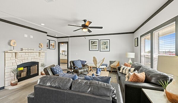 Keystone / The Pecan Valley 68 KH30683P Interior 135011