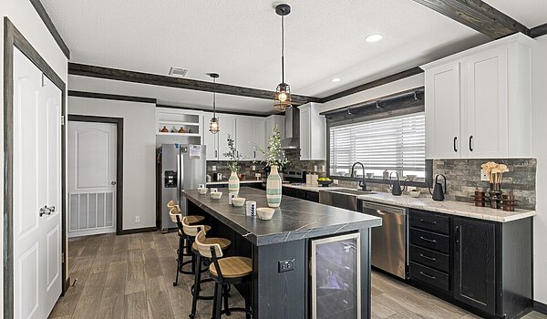 Keystone / The Pecan Valley 68 KH30683P Interior 135014