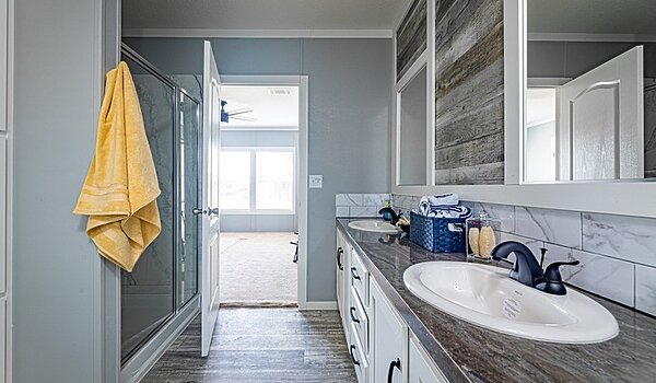 Super Saver / The Fantasy Island SA30543F Bathroom 139476