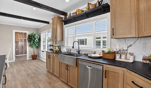 Keystone / The Magnum 76 KH32664M Kitchen 138680