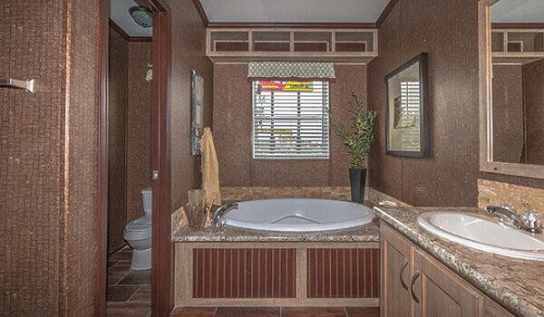 Masterpiece / Retreat 30603R Bathroom 139438