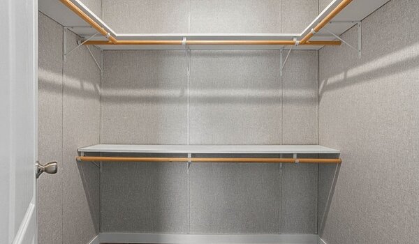 Masterpiece / Retreat 30643R Bedroom 139520