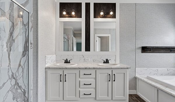 Masterpiece / Retreat 30643R Bathroom 139532