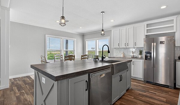 Masterpiece / Retreat 30643R Kitchen 139496