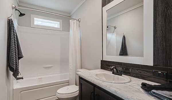 Answer House / 28724A Bathroom 150480