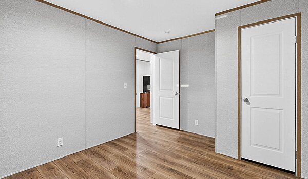 Prime Series / Grand 043 Interior 122106