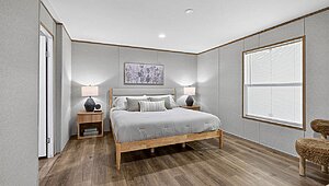 Prime Series / Grand 043 Interior 122103