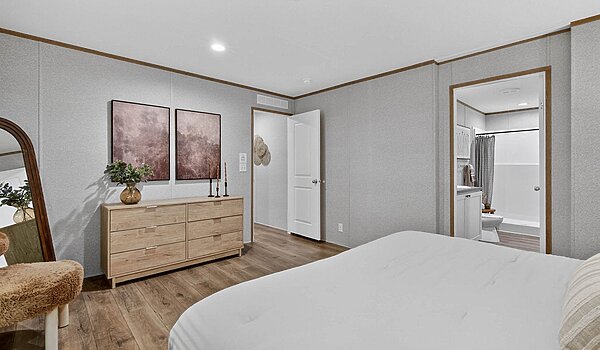 Prime Series / Grand 043 Interior 122104