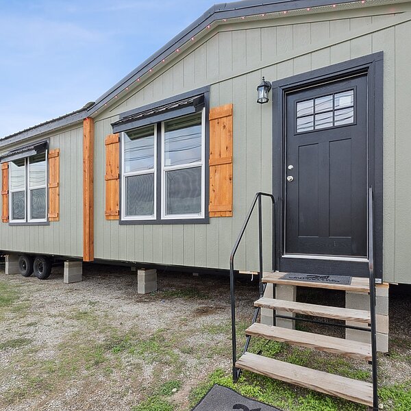 Premier / The Orleans 3276H42001 Exterior 121775