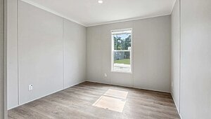 Champion Homes Collection / 0258CHTAH-2856-32111 Bedroom 113104