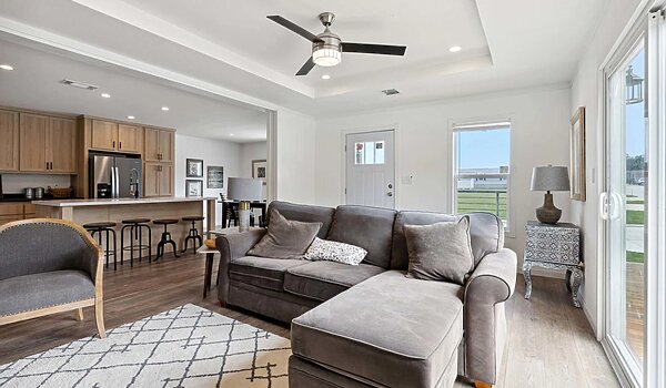 Champion Homes Collection / 0258CHTAH-2856-32111 Interior 113100